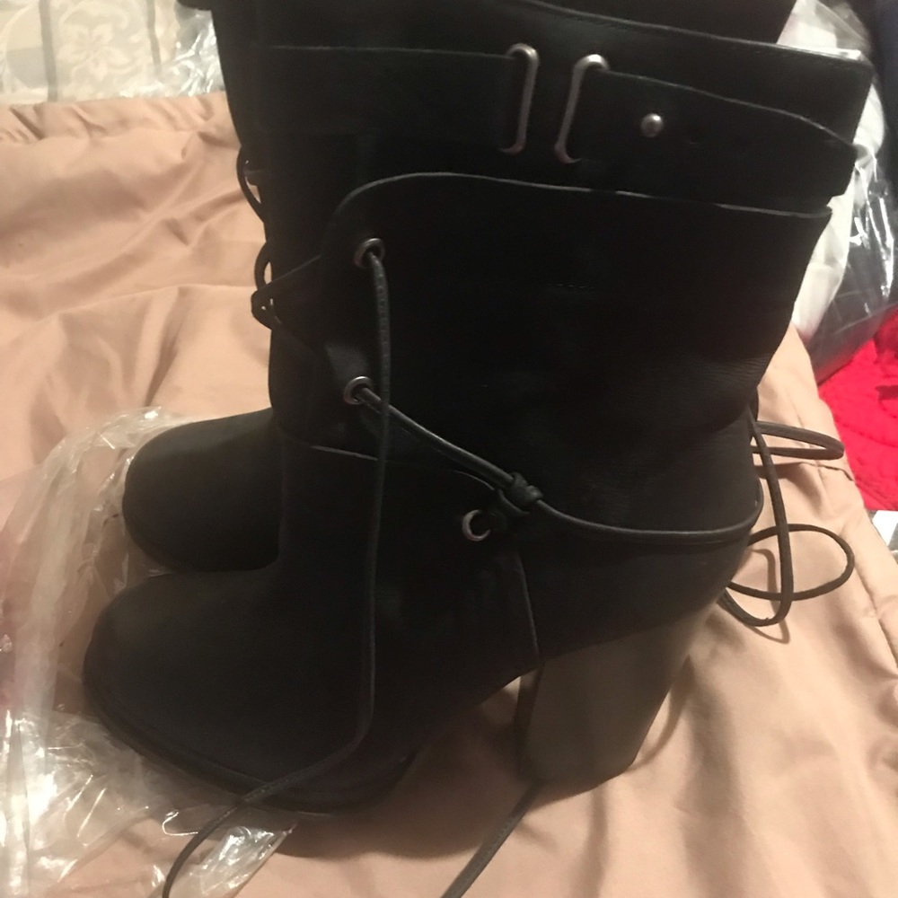 Nine West Vintage Collection